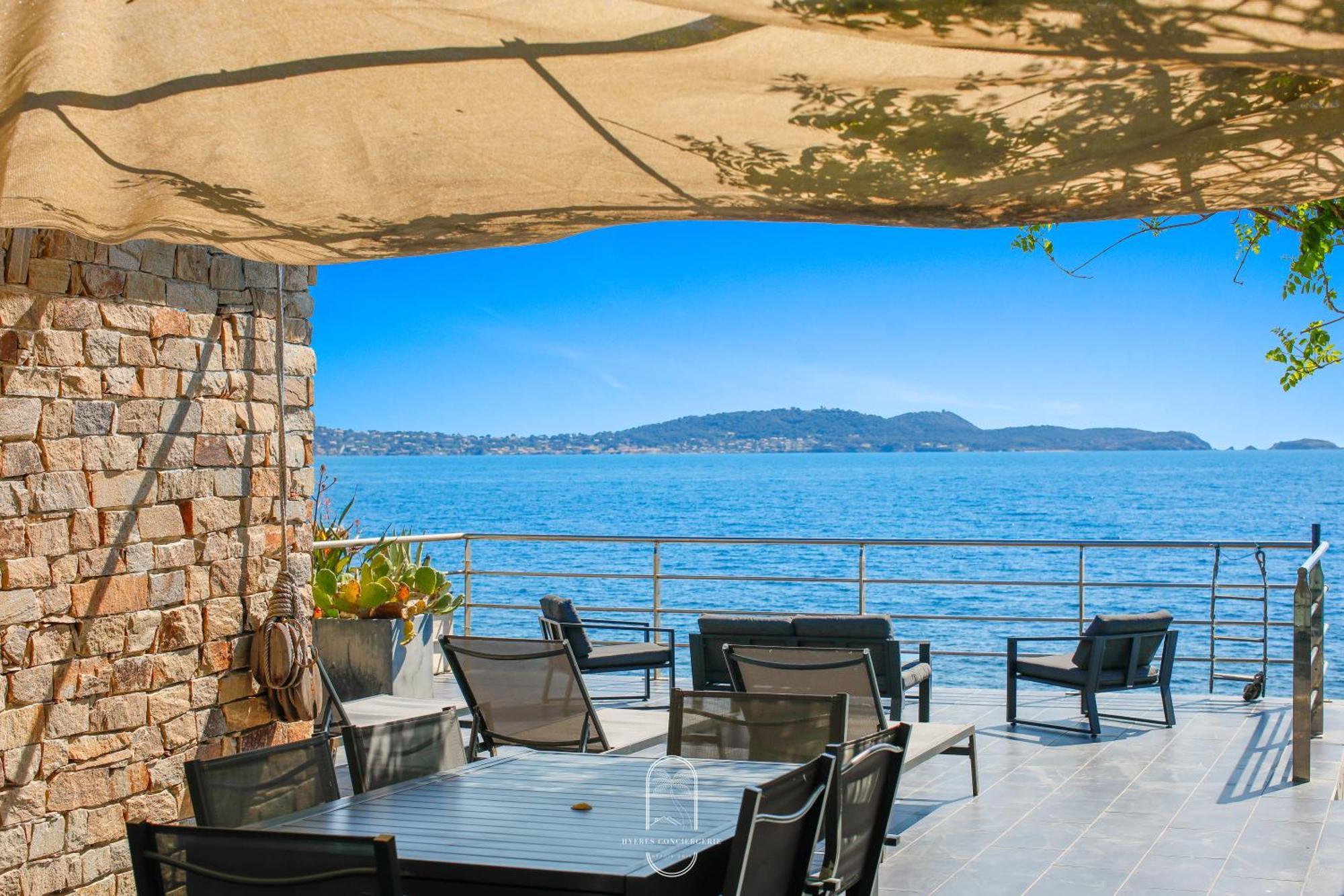 Maison Sur L'Eau-Hyeres-Almanarre-Parkings Clim Wifi By Hc Exteriör bild