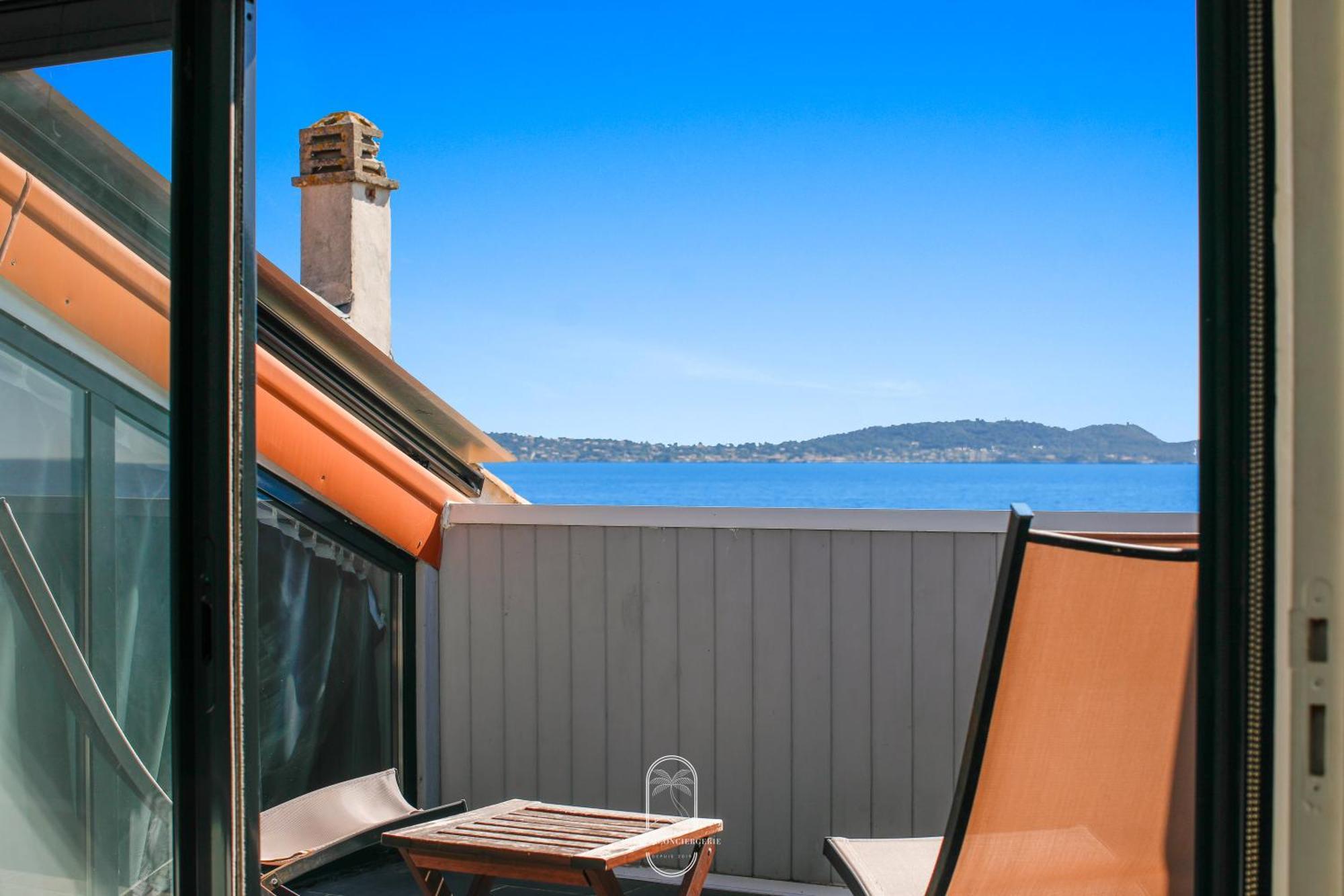 Maison Sur L'Eau-Hyeres-Almanarre-Parkings Clim Wifi By Hc Exteriör bild