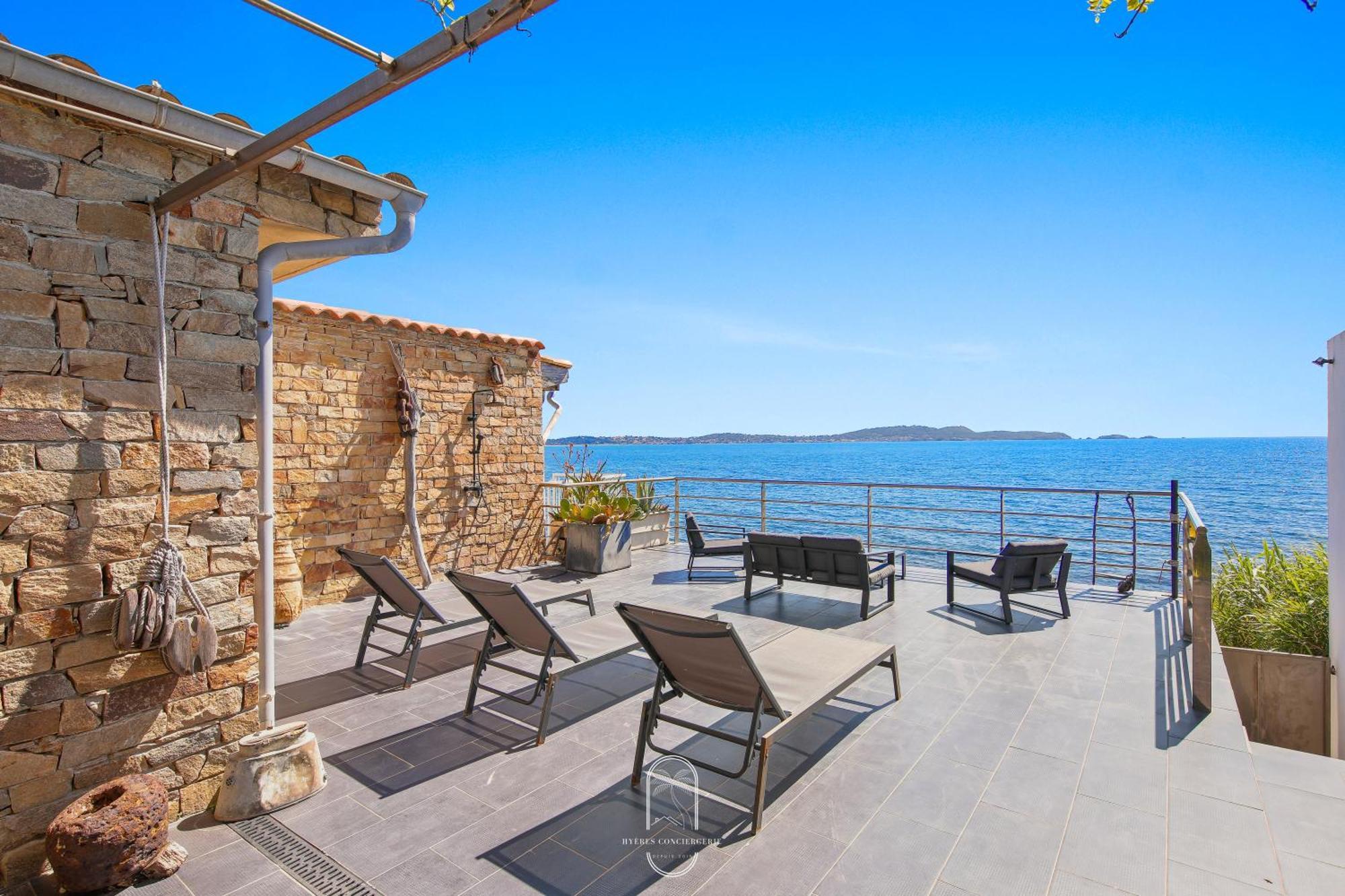 Maison Sur L'Eau-Hyeres-Almanarre-Parkings Clim Wifi By Hc Exteriör bild