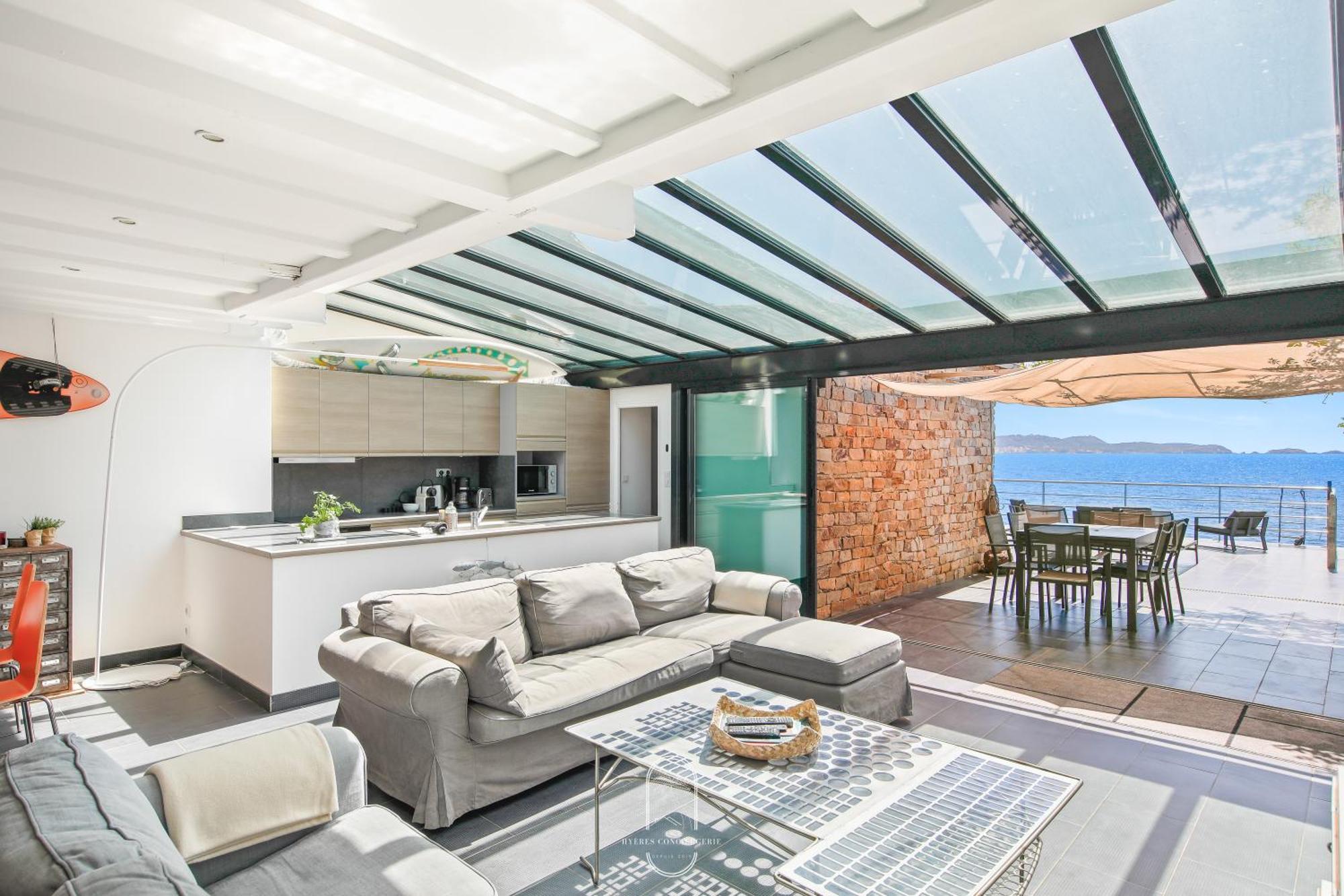 Maison Sur L'Eau-Hyeres-Almanarre-Parkings Clim Wifi By Hc Exteriör bild