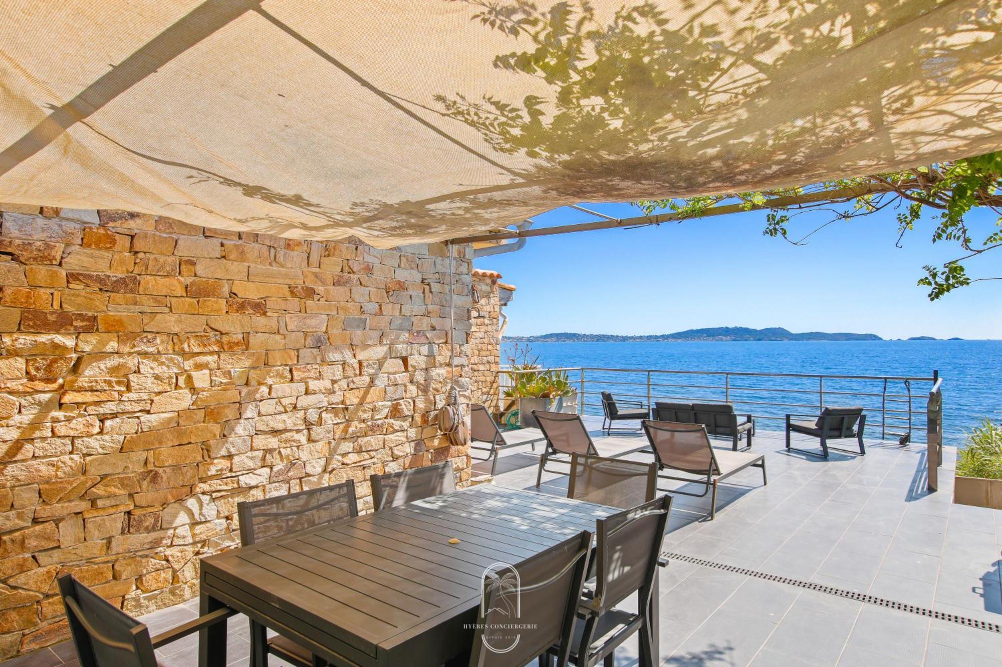 Maison Sur L'Eau-Hyeres-Almanarre-Parkings Clim Wifi By Hc Exteriör bild