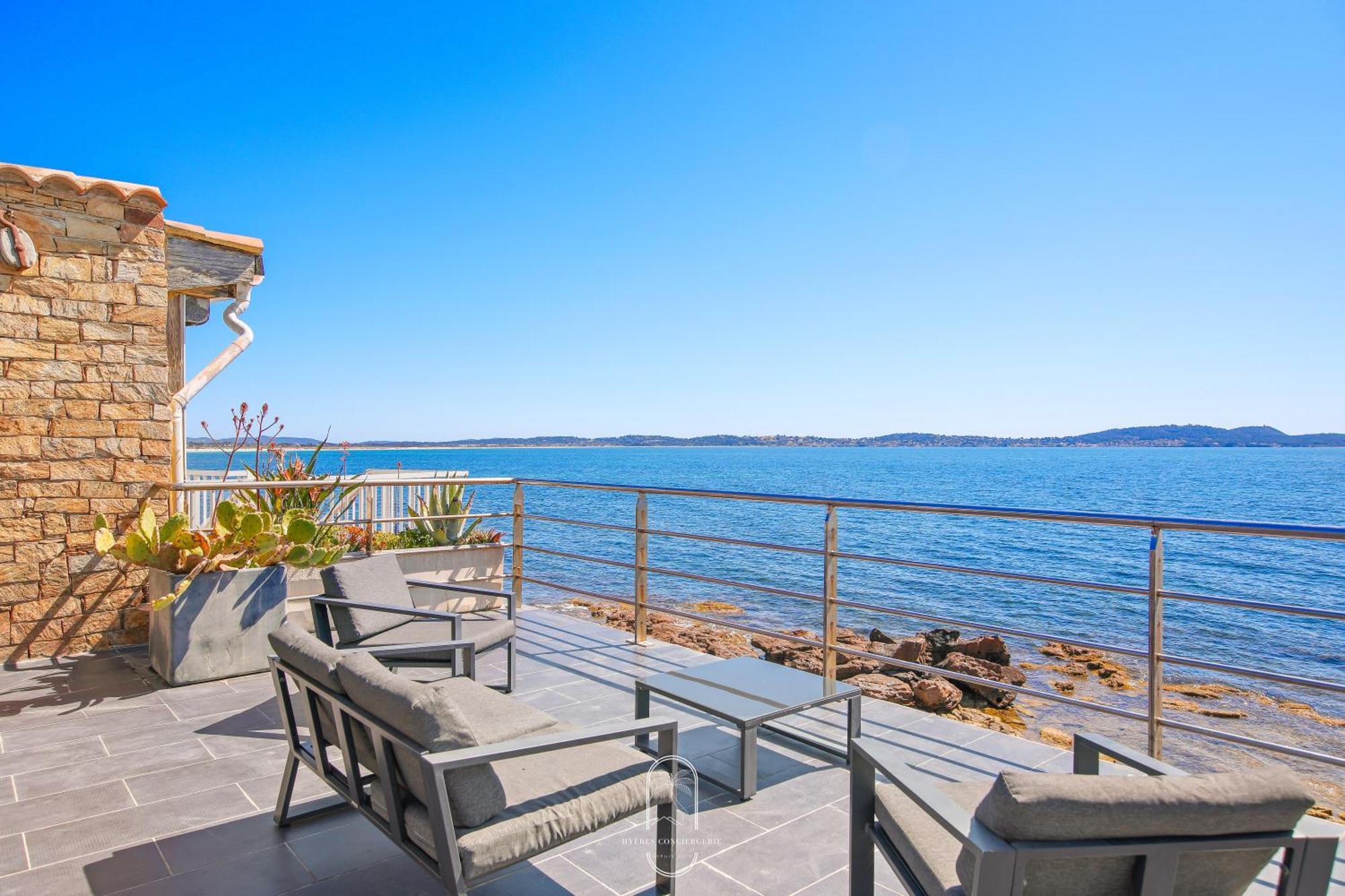 Maison Sur L'Eau-Hyeres-Almanarre-Parkings Clim Wifi By Hc Exteriör bild